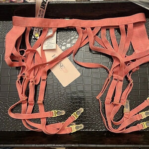 House of CB Milyana Suspender / Belt Size Medium Peach